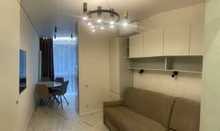Гостиница Joy Apartments Сочи 3-местный номер стандарт с видом на город-1