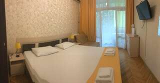 Гостиница Joy Apartments Сочи Апартаменты с видом на сад-1